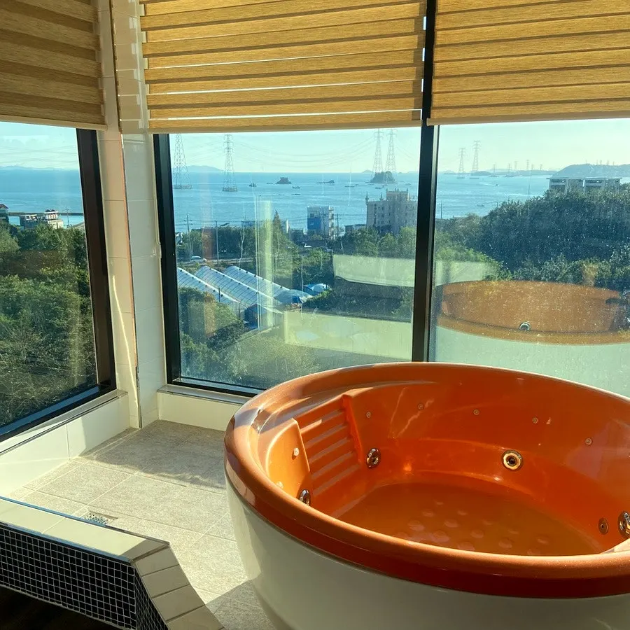 Ocean-view room facing Yeongheung Bridge from the bed