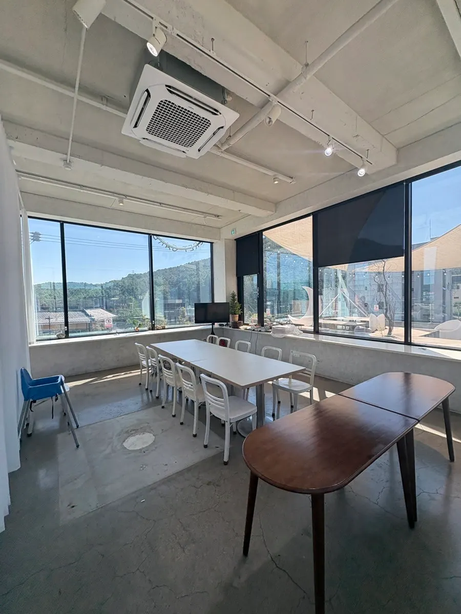 공간 대여가 가능한 루온토 3층 좌석