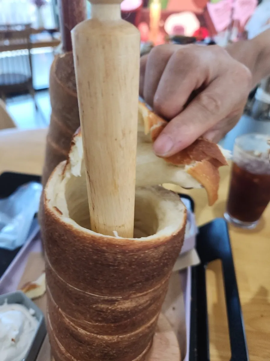 Chimney bread tearing along its grain