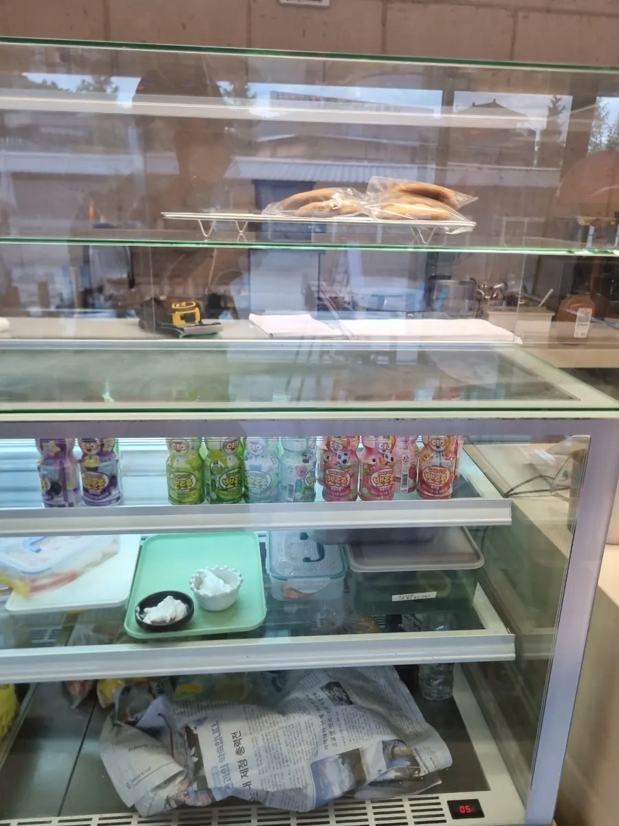 1st floor display corner with a dessert café feel