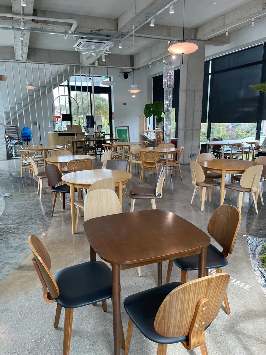 Interior design at Luonto Sutonggol Branch