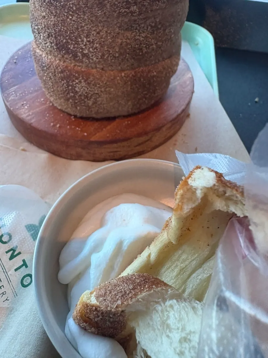 Cross-section of the chimney bread torn along the grain
