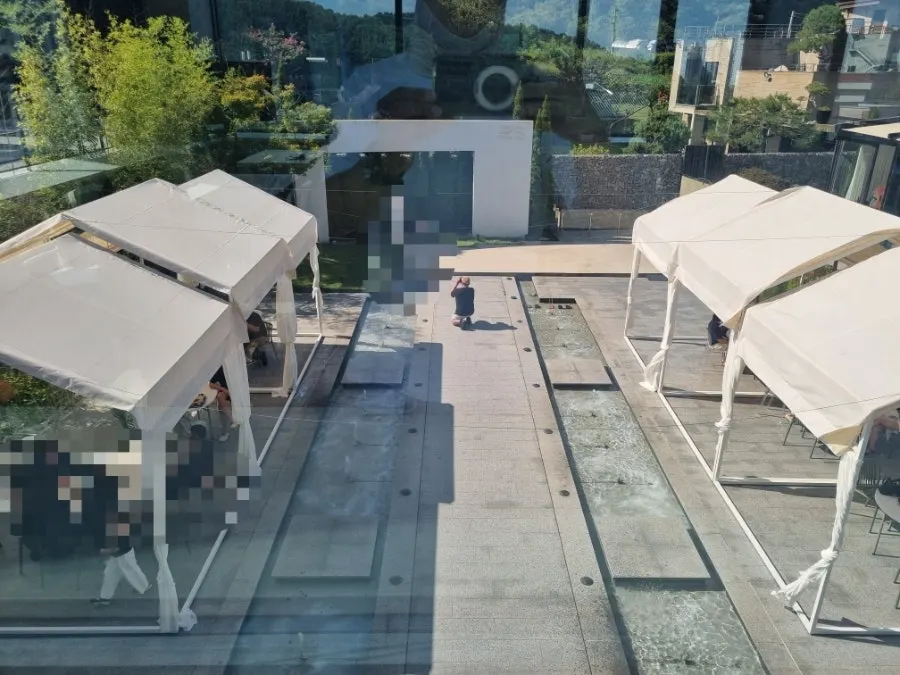 Cafe exterior near the Sutonggol walking trail