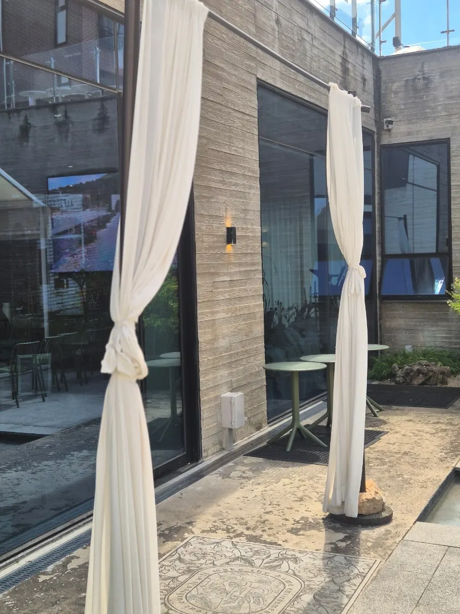 루온토 수통골점 야외 공간 전경