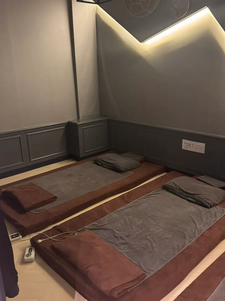 넓은 커플룸과 단체룸 관리 공간