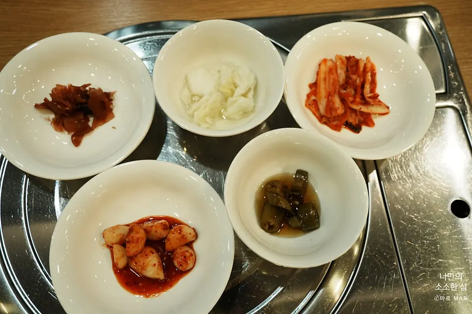 Garlic served as a basic side dish