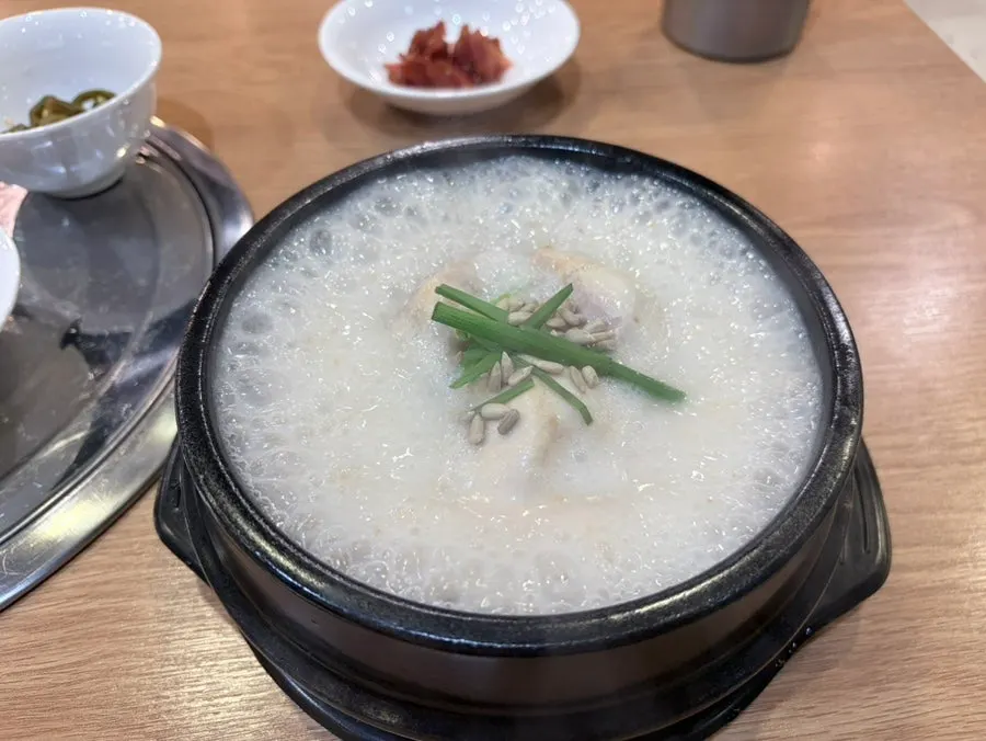 원기 회복 위해 찾은 삼계탕집 사진