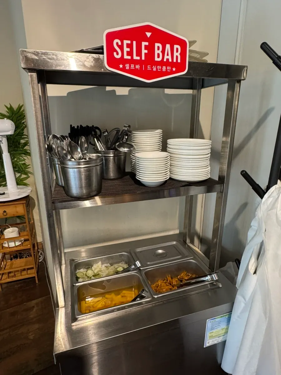 Macheonchwi's neatly maintained self-serve bar