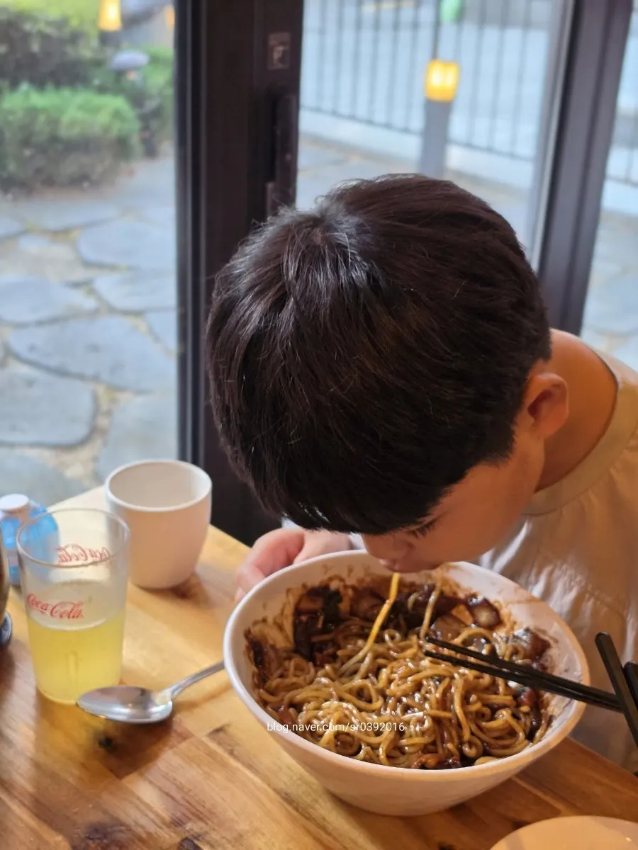 양이 푸짐한 마천취 한 그릇