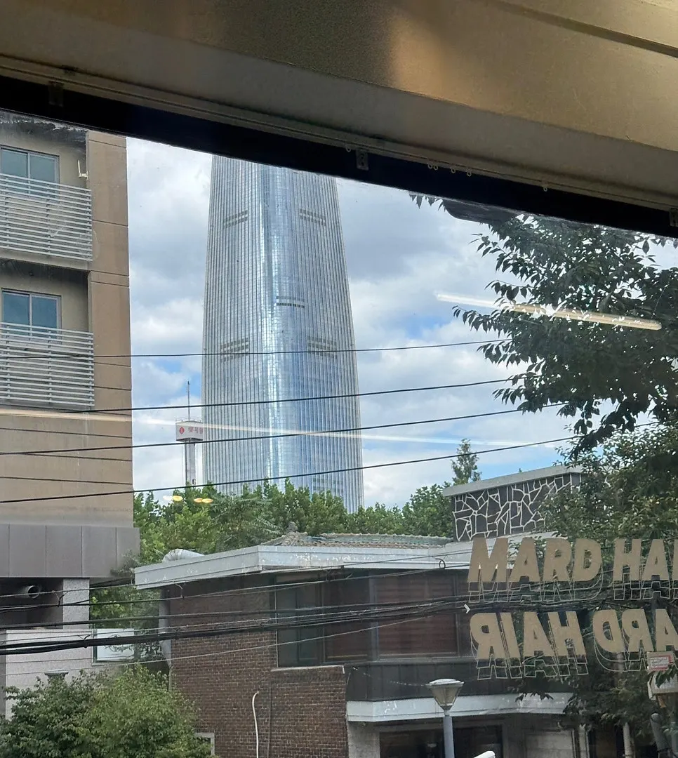 마드헤어 2층 매장 입구