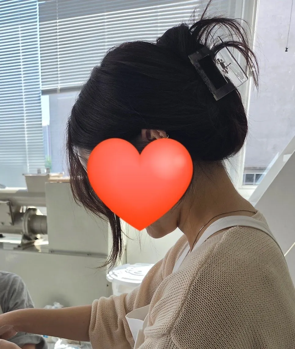 웨이브를 넣어 S컬이 살아난 레이어드컷