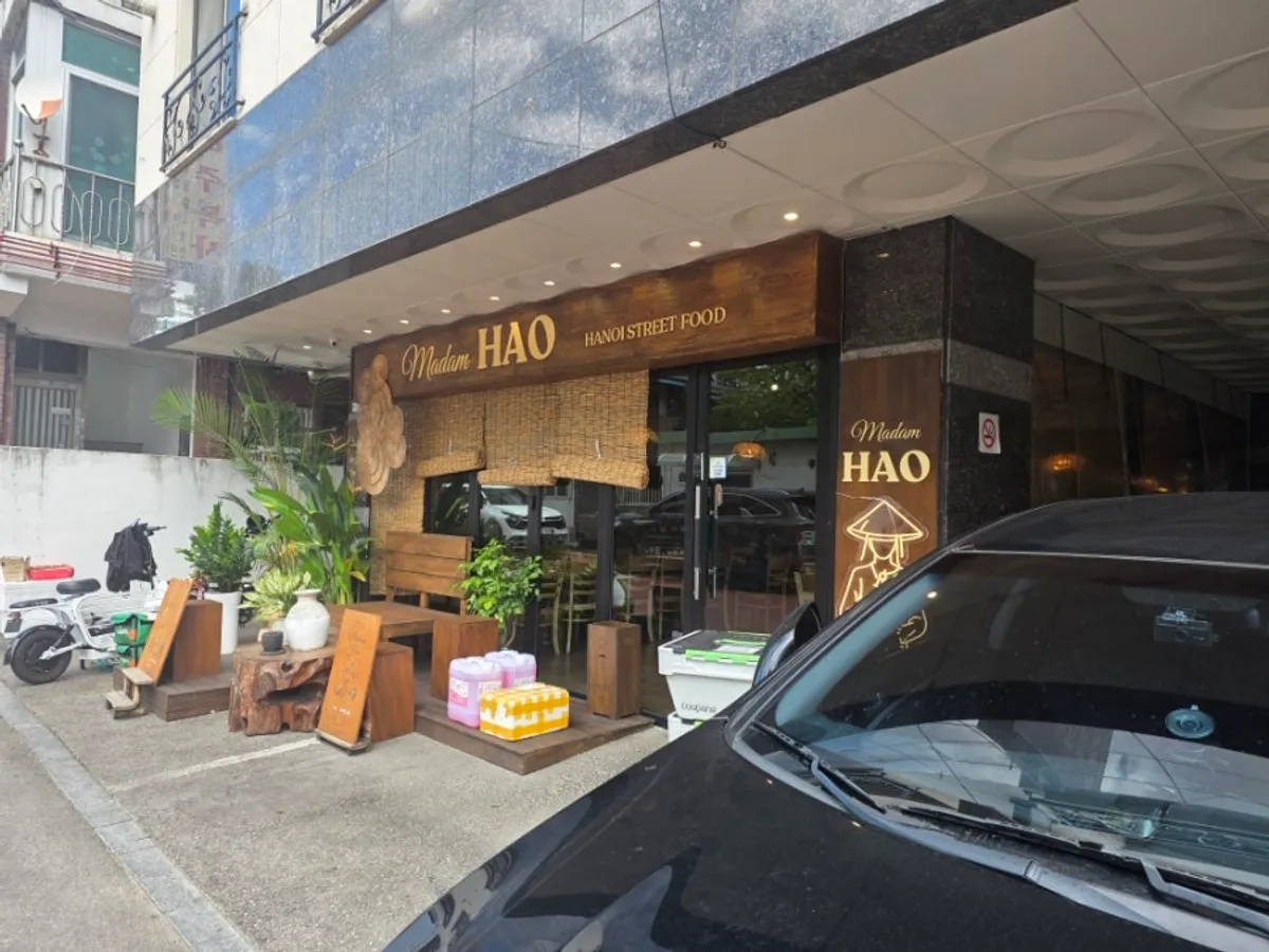Exterior of Madam Hao, a Vietnamese pho restaurant in the Ajou University restaurant strip in Suwon