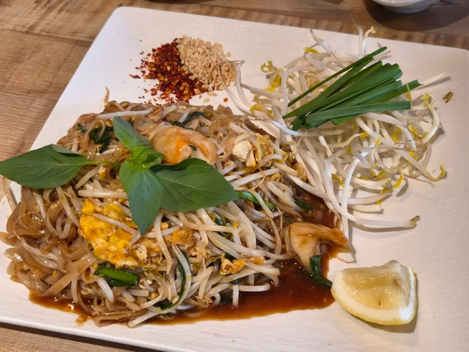A plate of Madam Hao's pad thai