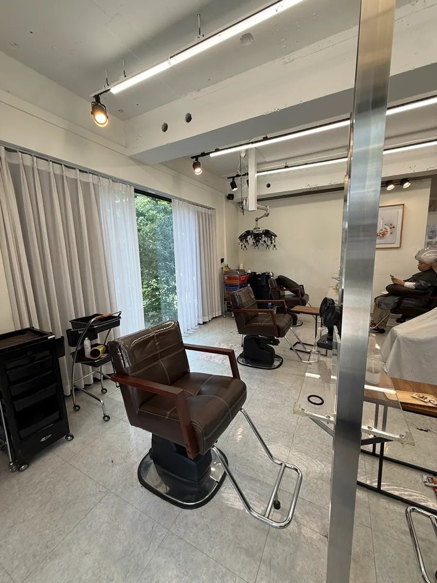 Neatly kept service area at Mad Hair