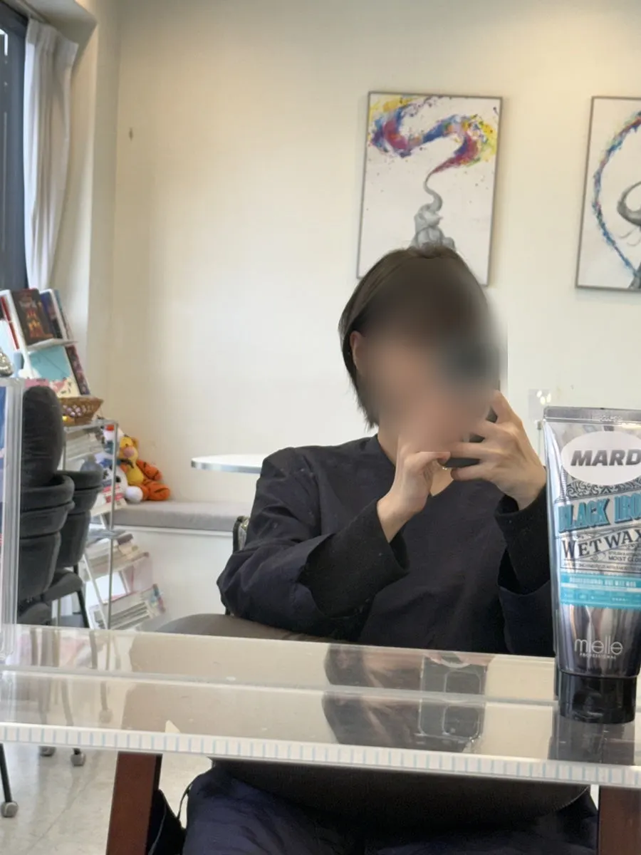 Calmly settled hair after the dye is complete