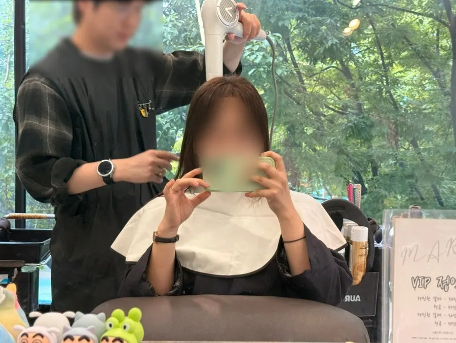 염색 도포 후 샴푸와 드라이 과정
