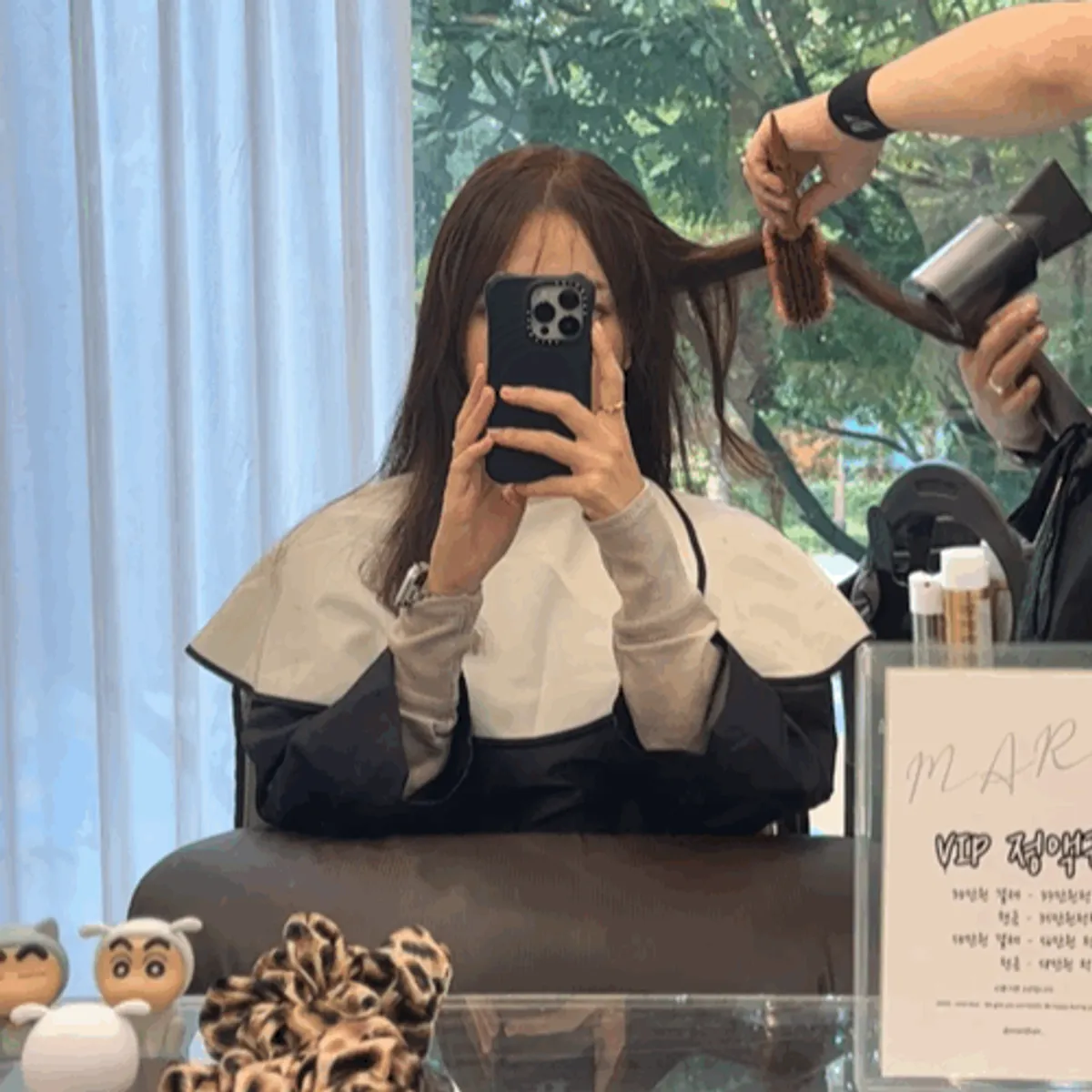 마드헤어 뿌리염색과 CMC 수분 클리닉 시술 장면