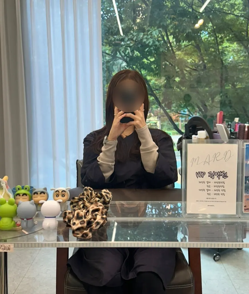 뿌리염색과 클리닉을 마친 완성 헤어