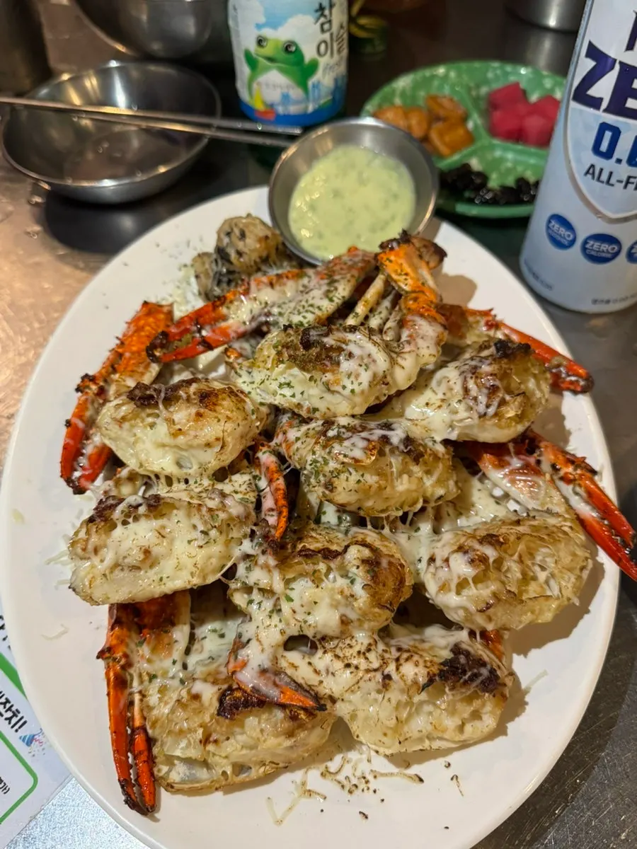 A plate of Maenggu Pocha's butter grilled crab