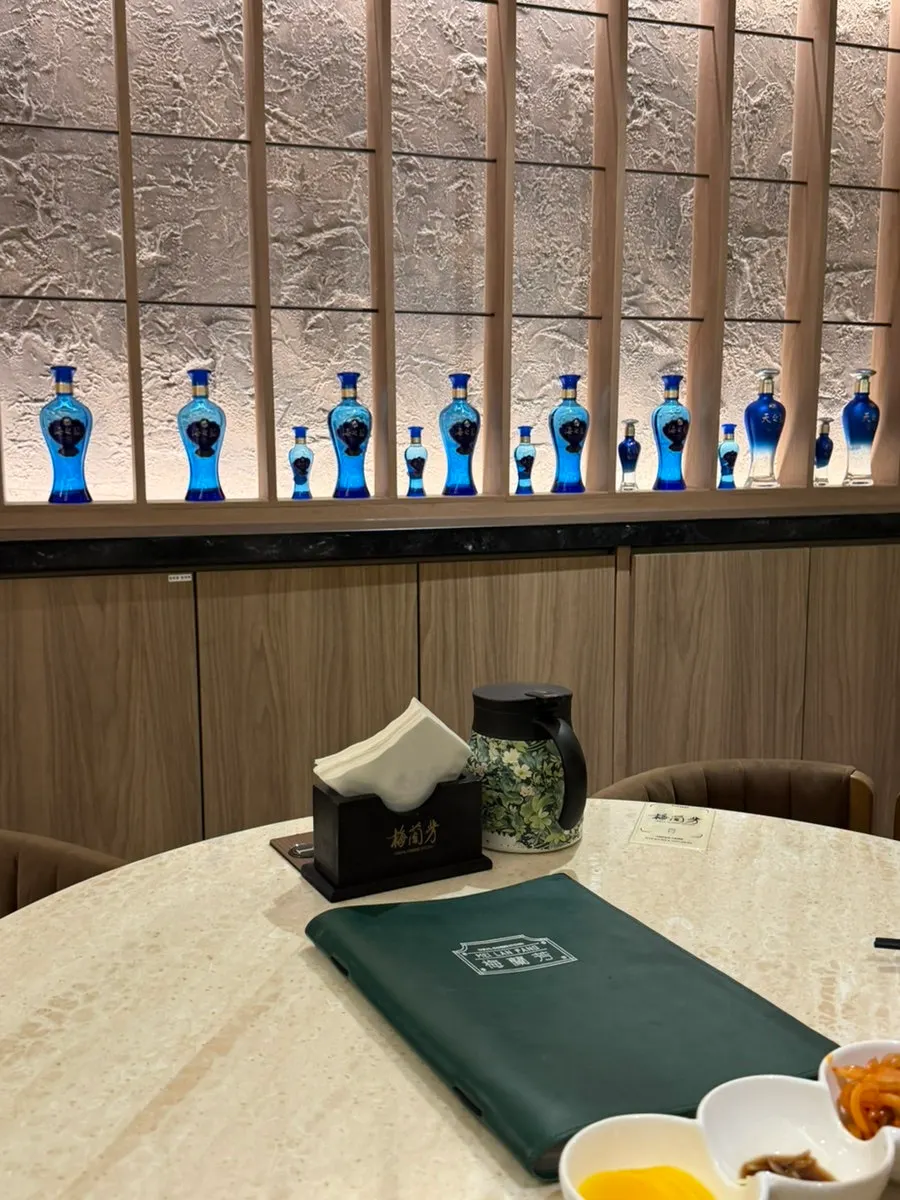 Warm jasmine tea served before the meal