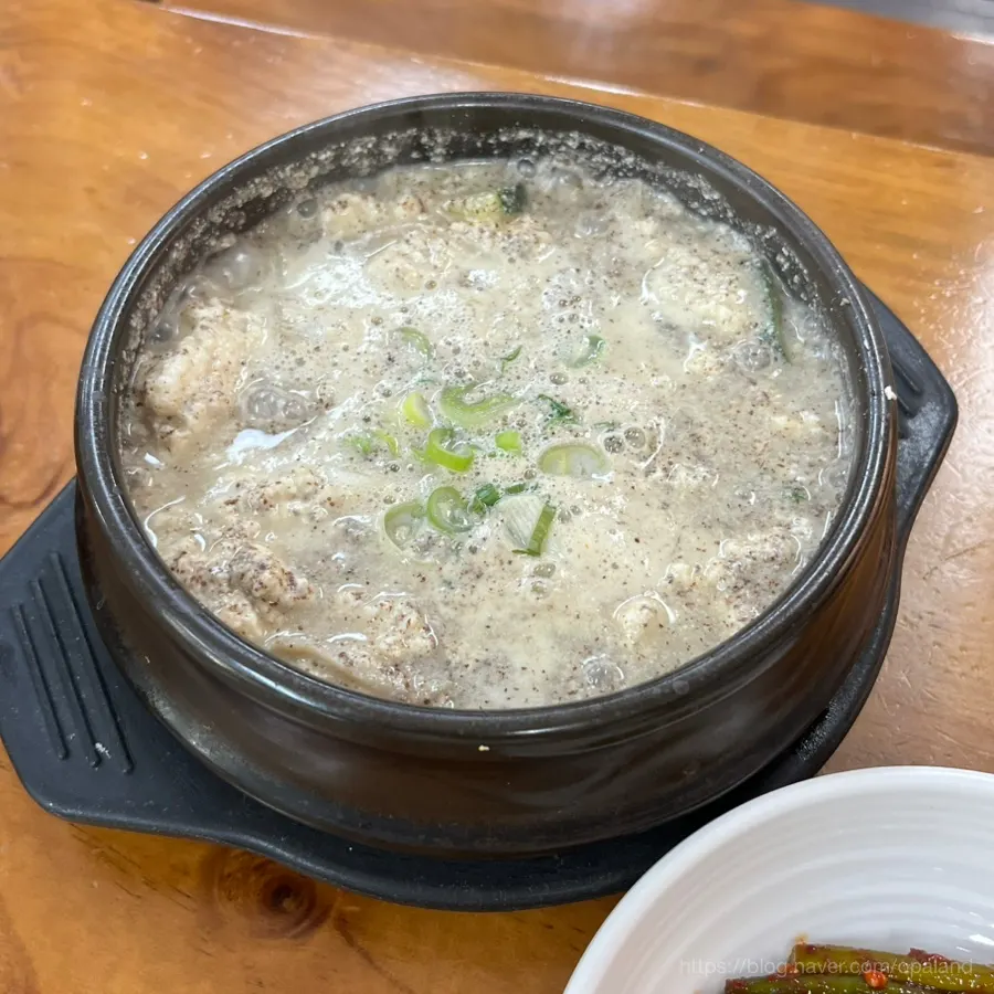 고소한 국물의 들깨 순두부