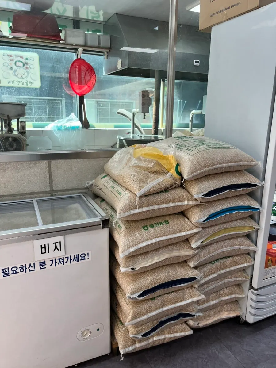 Corner selling handmade tofu