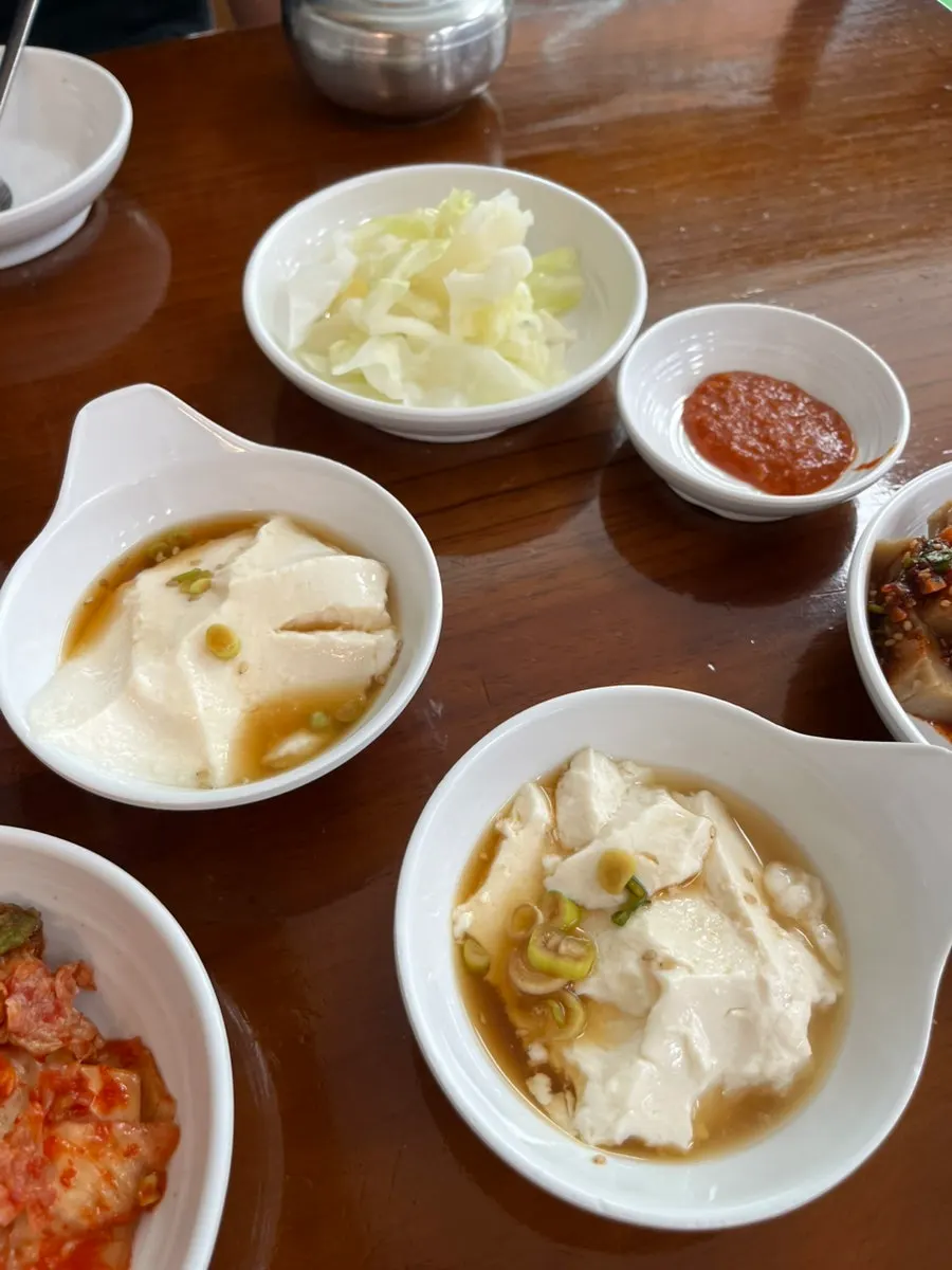 Seasoning sauce served with sundubu