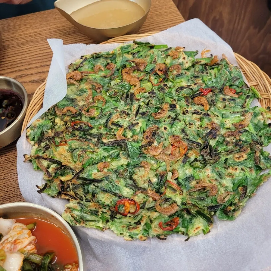 비벼진 막국수 클로즈업