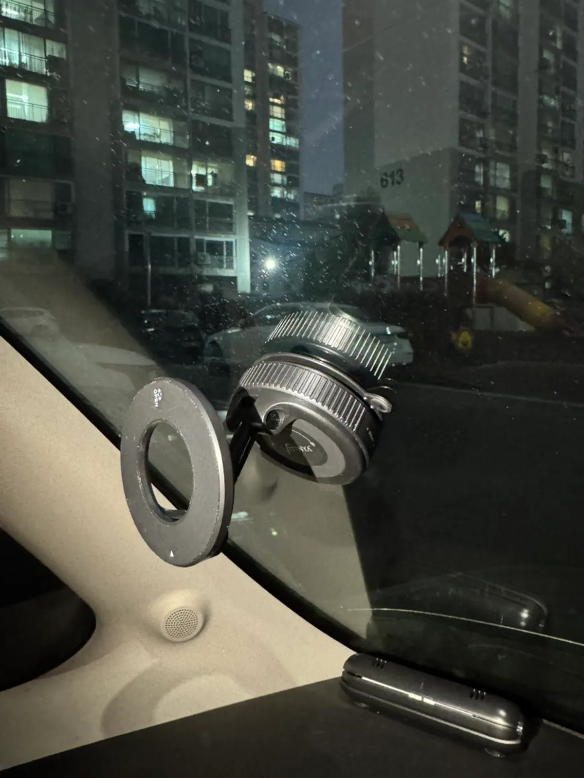Featured image of a MagSafe suction car phone mount
