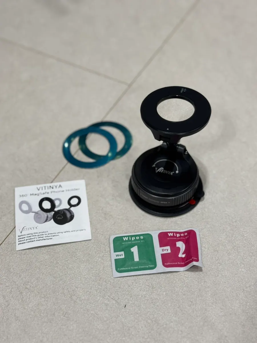 Suction car phone mount