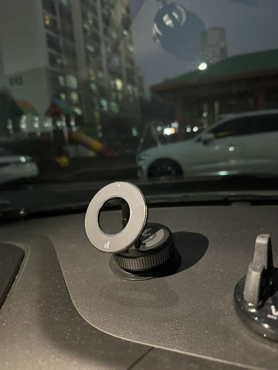 Choosing a MagSafe car phone mount