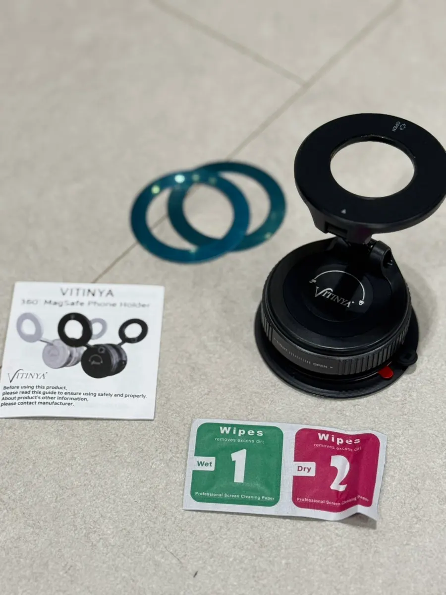 Components of a MagSafe suction mount