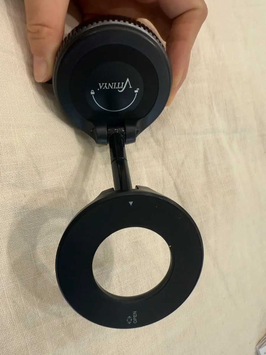 Car phone mount with angle adjustment