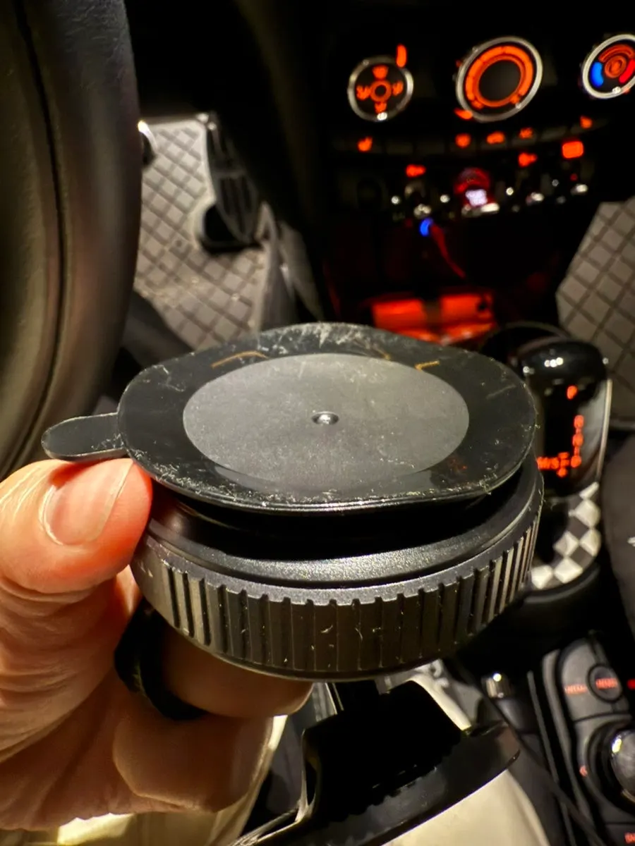 Installed car phone mount