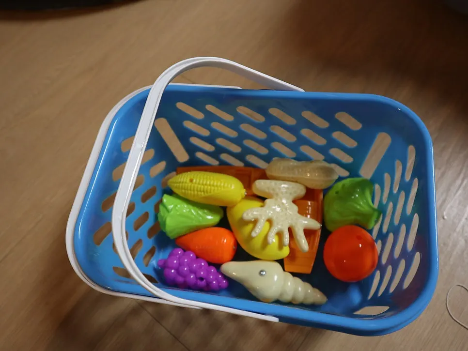 Toddler fishing game vegetable figures