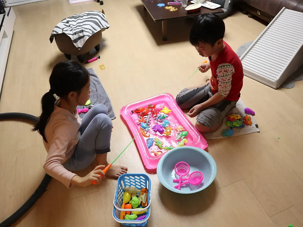Kkoma Fishing King magnetic fishing game