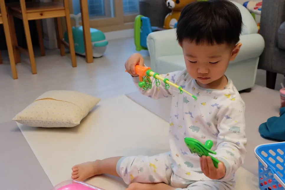 포도 모형을 찾는 낚시놀이 사진