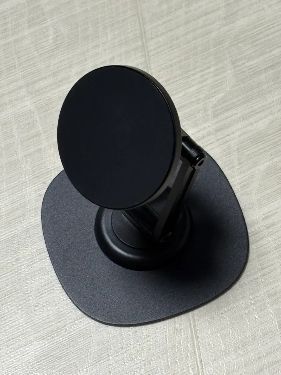 Metal-black Bitinya MagSafe stand