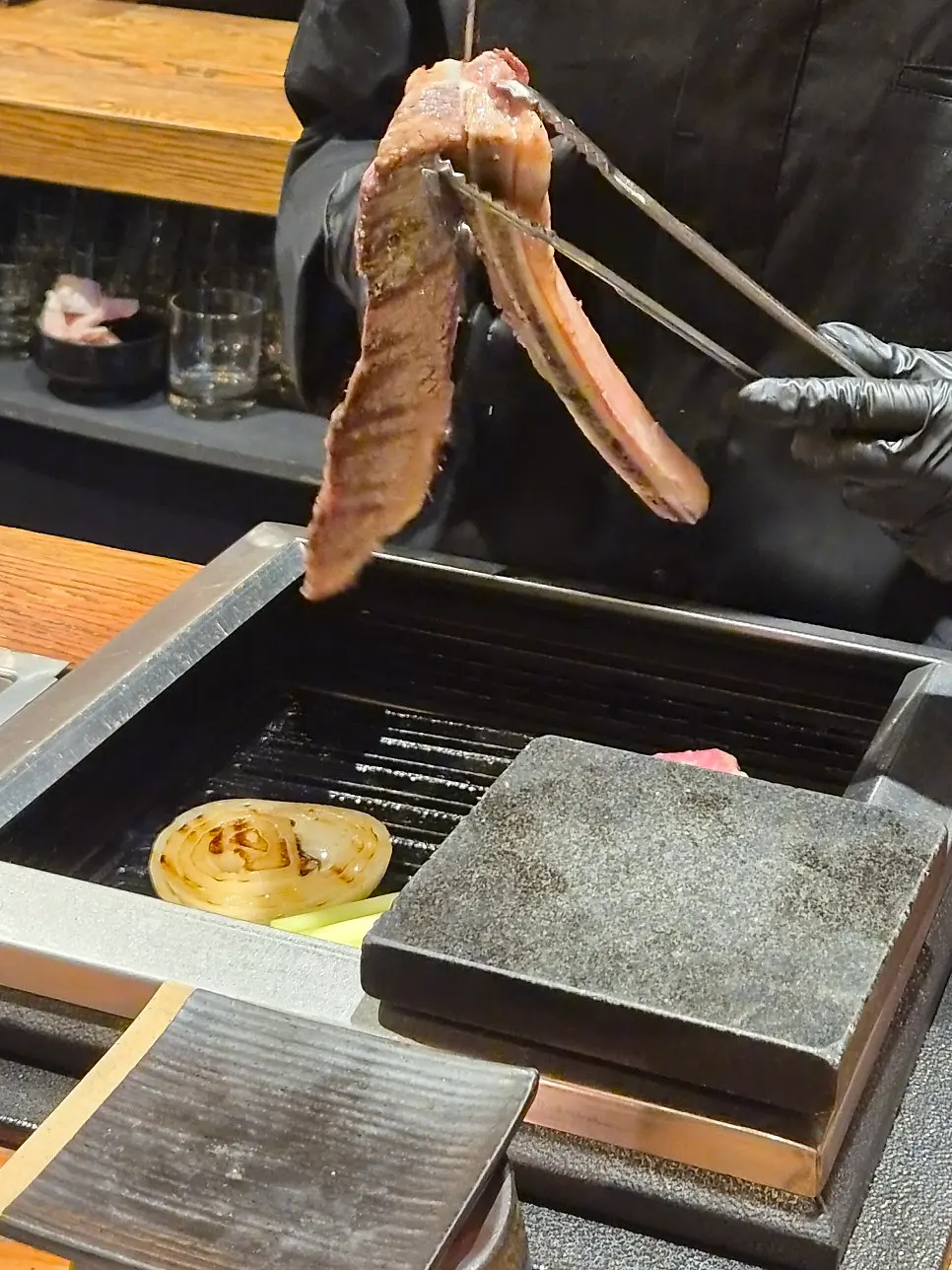 육즙이 도는 소고기 구이