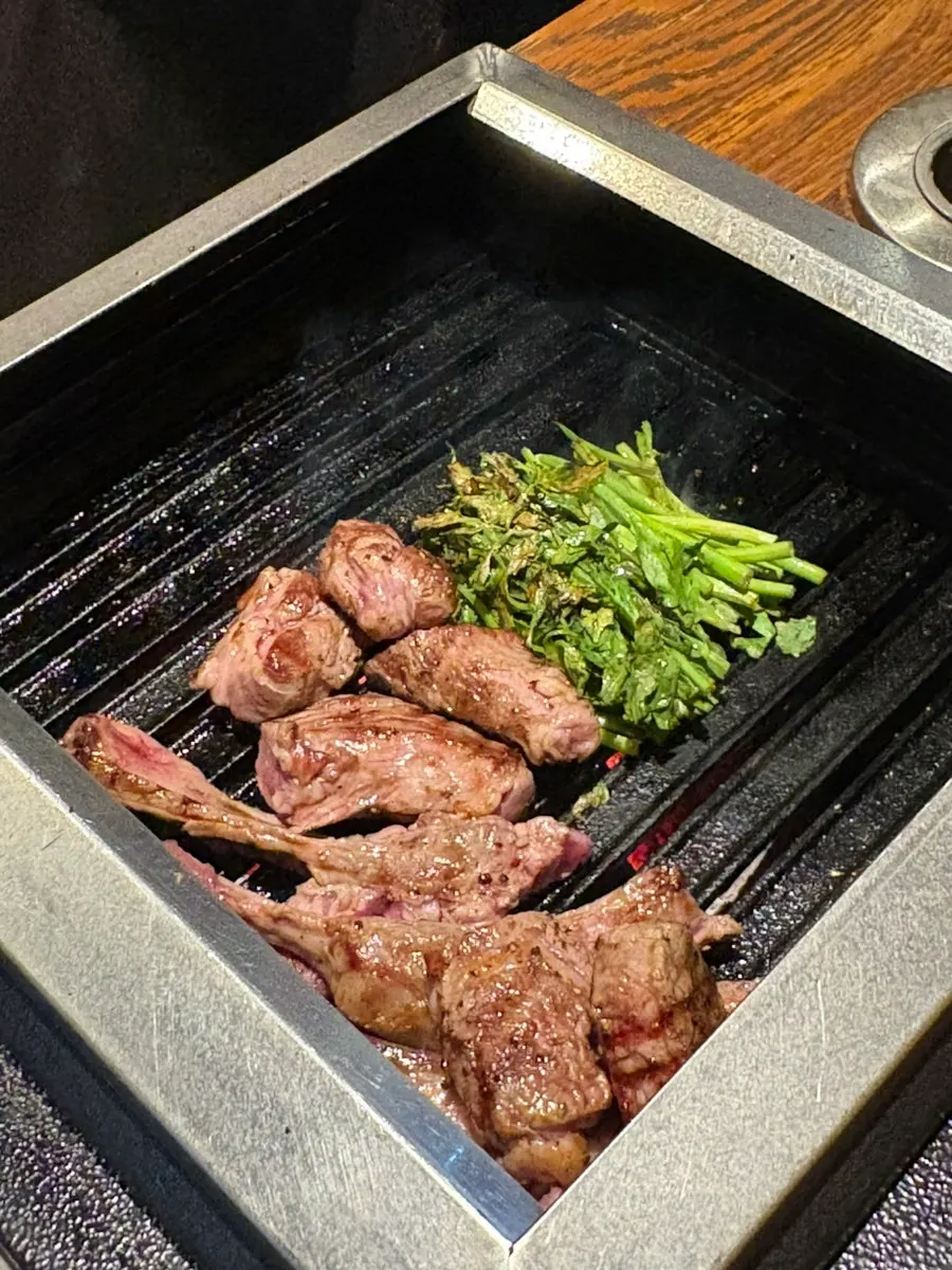 Table setting for the beef and lamb set