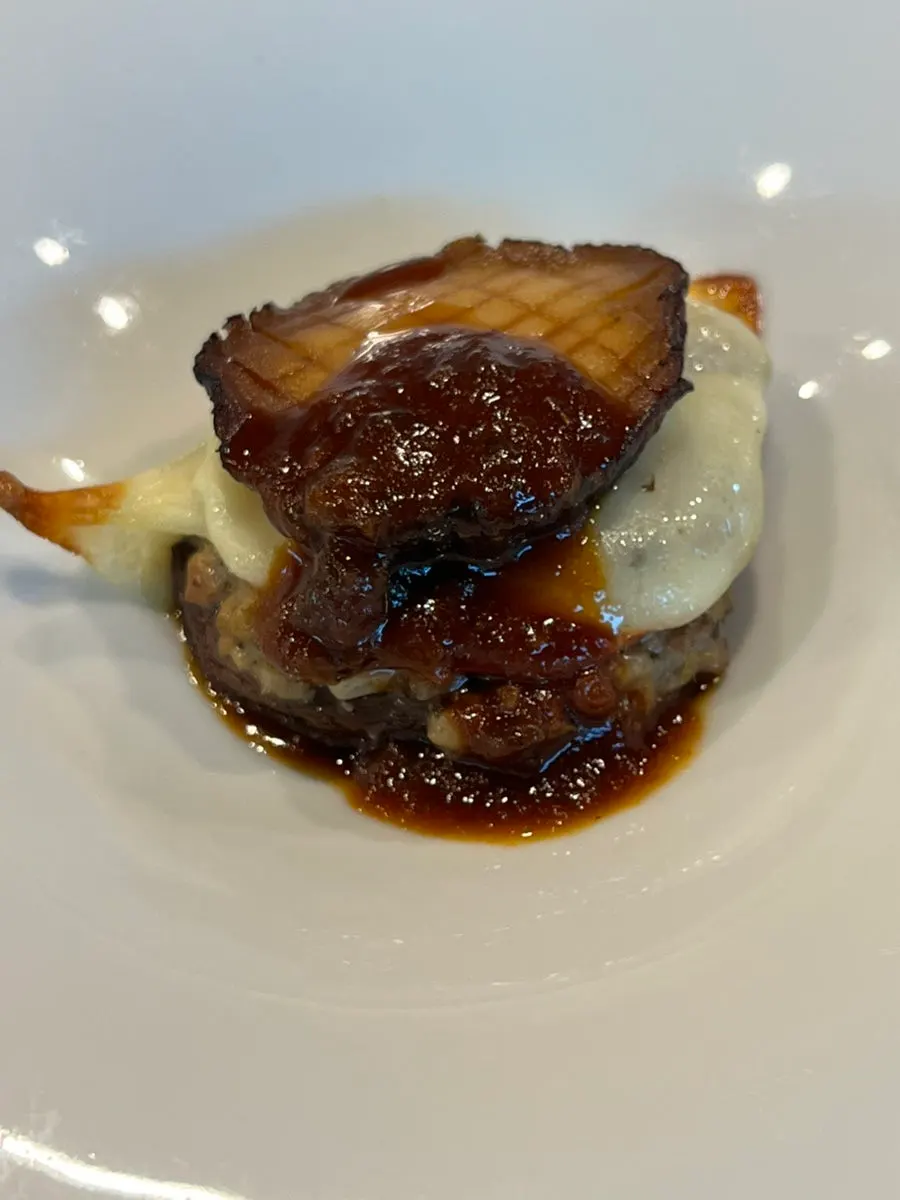 Shiitake mushroom lasagna with stretching cheese