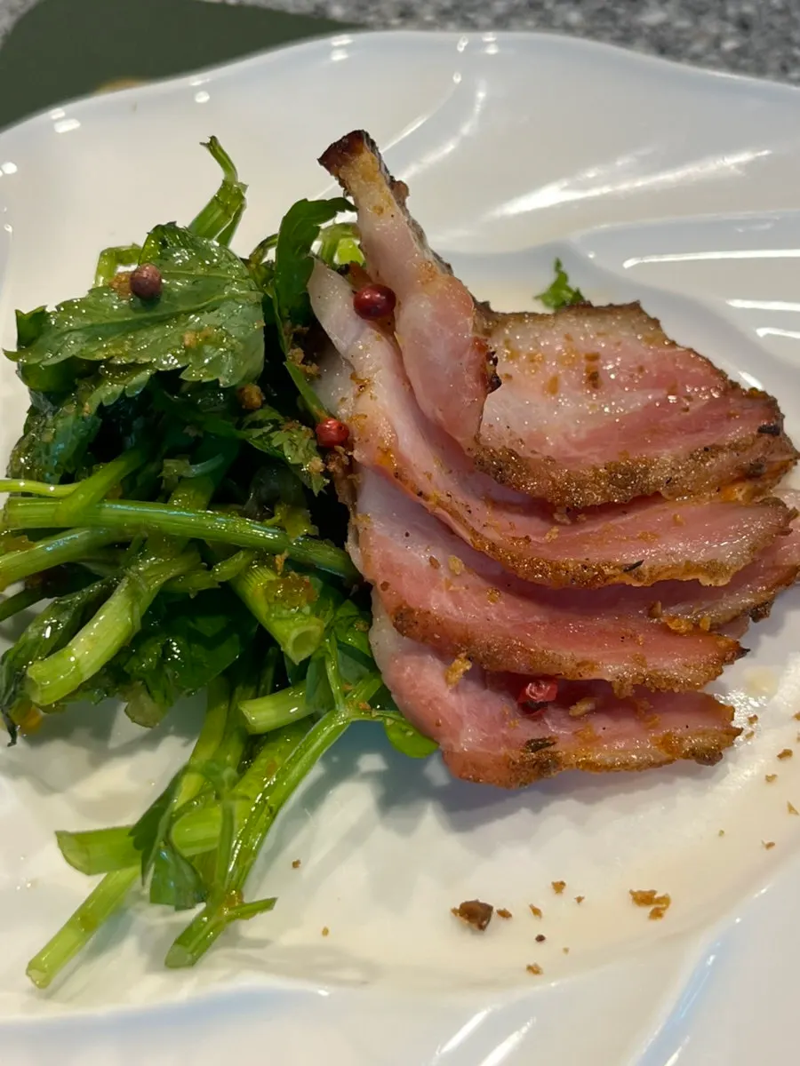 Seasoned minari with spiced sauce