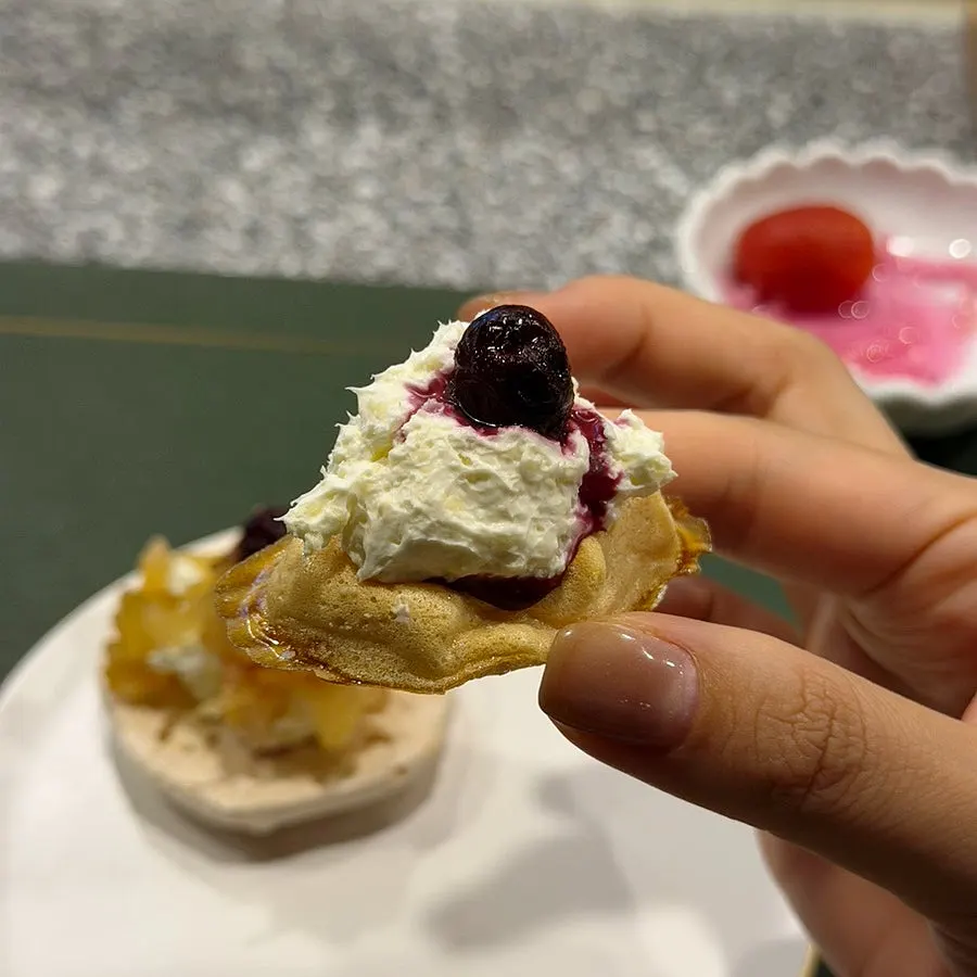Don Tamguso's daily-changing dessert