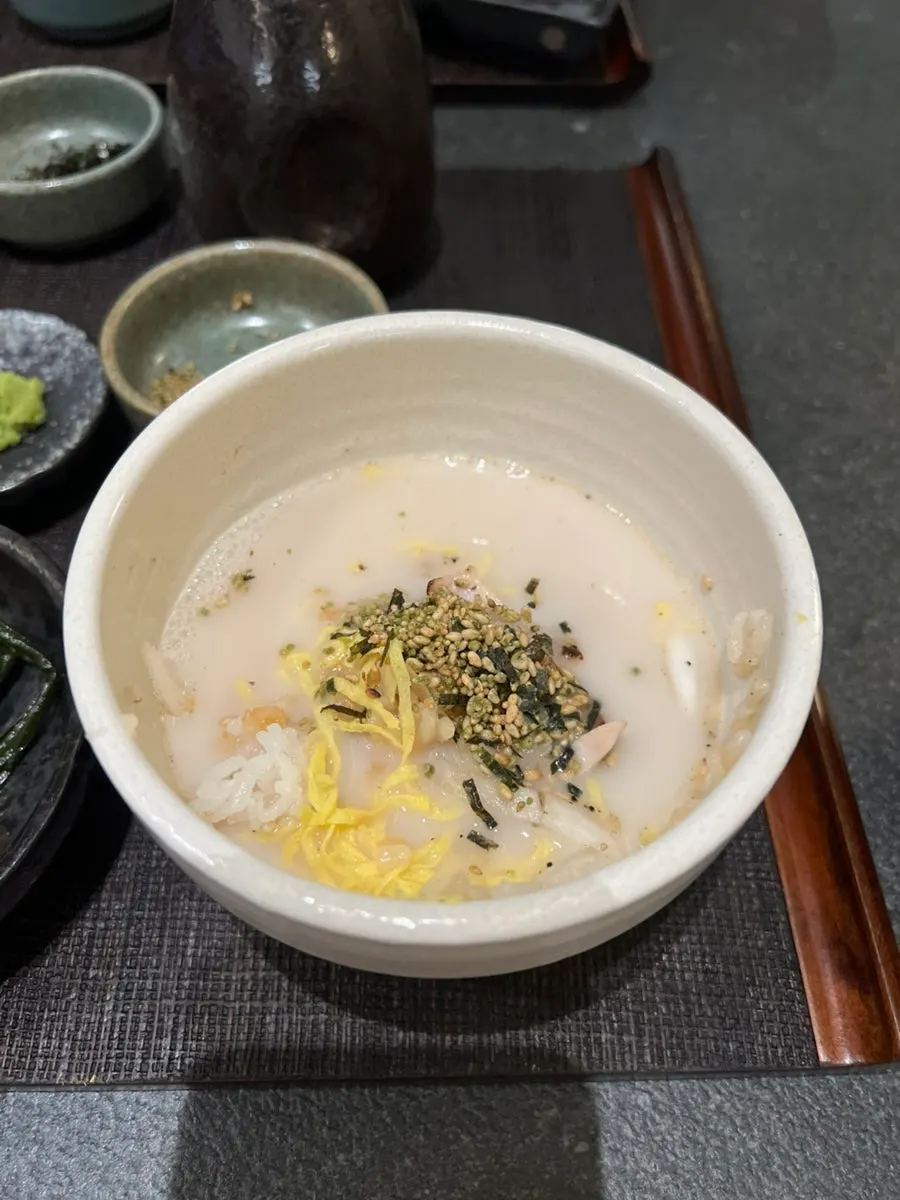 후레이크를 올린 닭육수 오차즈케