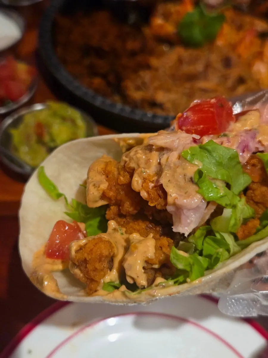 Taqueros Magok fajitas with refillable tortillas