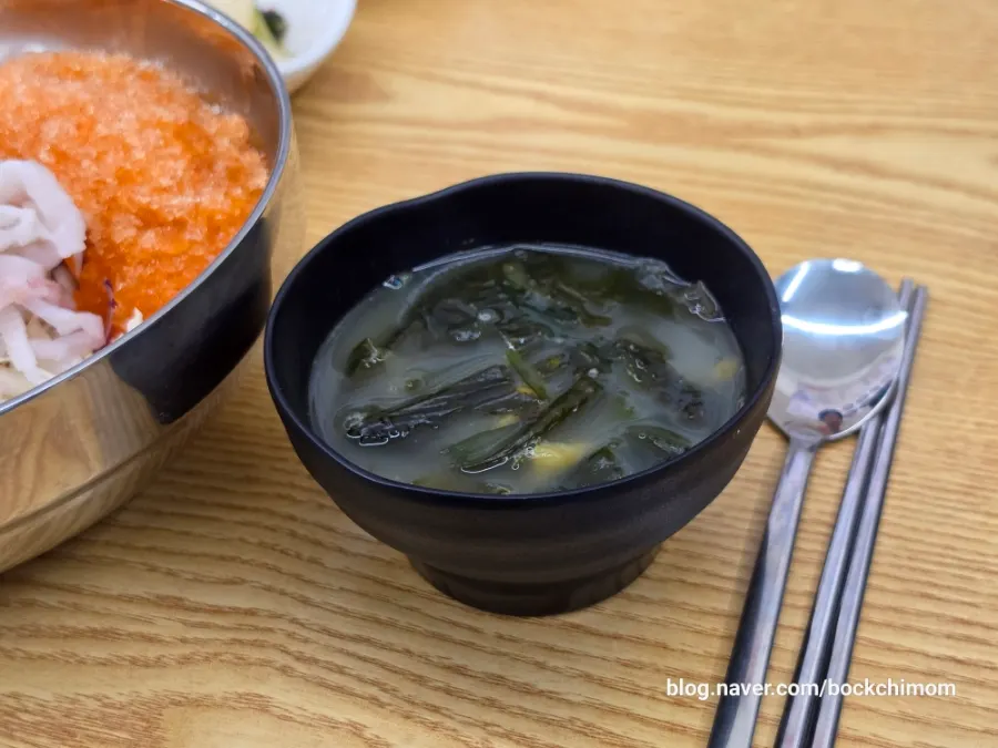 밑반찬 접시 클로즈업