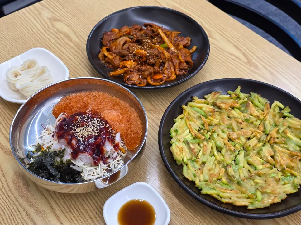 포항식 비빔물회와 소면 사진
