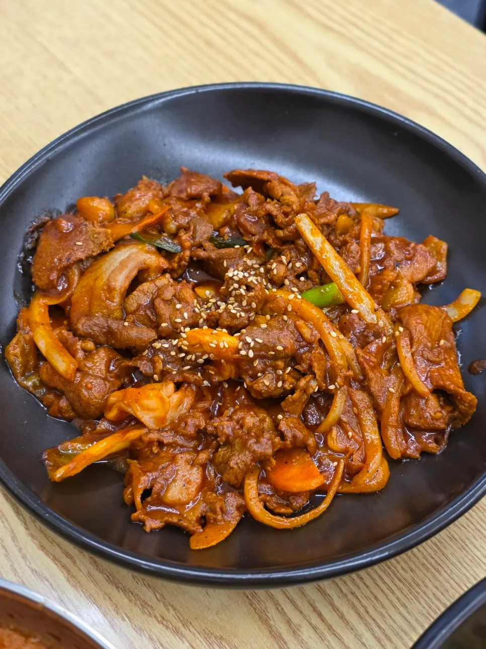 달달한 양념의 제육볶음 세로 사진