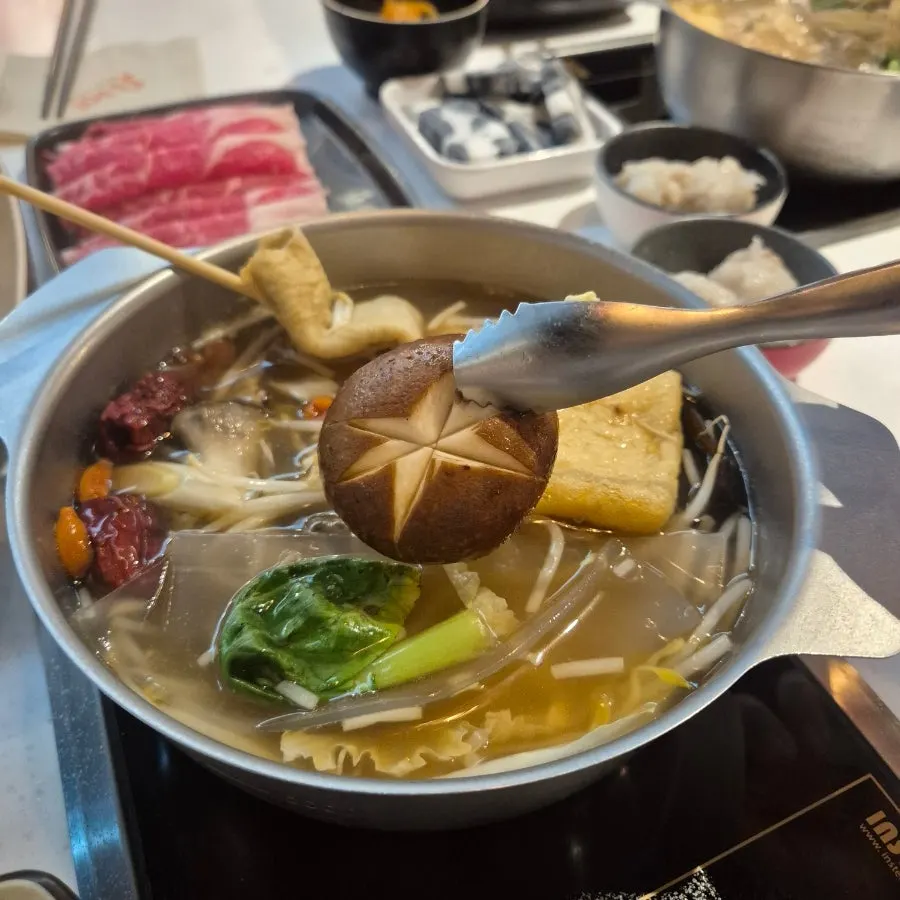 맵지 않은 순한맛 육수 1인팟