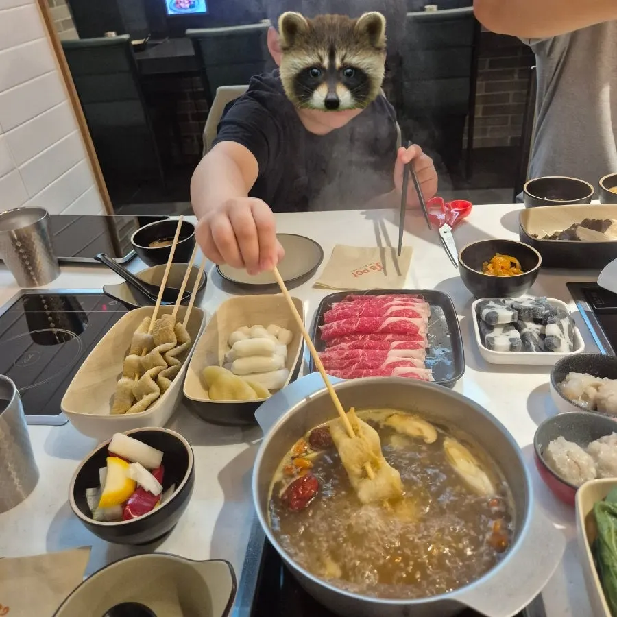 식사를 마친 제이스팟 마곡점 테이블